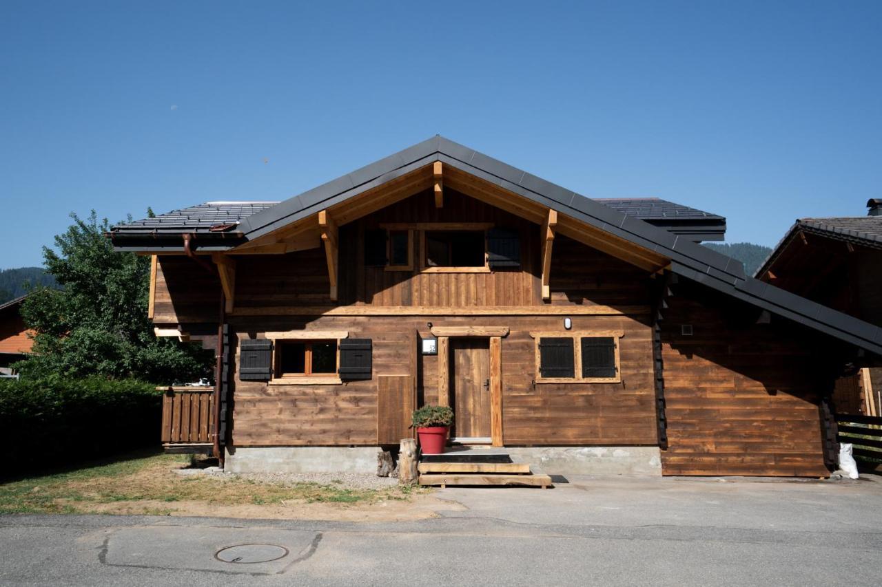 Le Petit Chalet De מונטריון מראה חיצוני תמונה